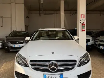 Gebraucht Mercedes C250 Premium 204 PS (150 kW) 2016 Weiß Limousine