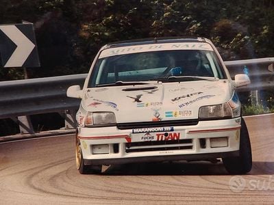 Käytetty Renault Clio 147 HP (108 kW) 1994 Viistoperä