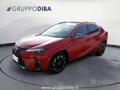 Usata Lexus UX 300h Sport Line 199 CV (146 kW) 2024 Bicolore SUV