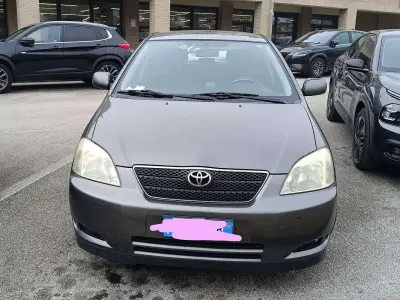 Usata Toyota Corolla 97 CV (71 kW) 2004 Nero