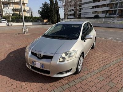 Usata Toyota Auris 97 CV (71 kW) 2008 Argento Utilitaria