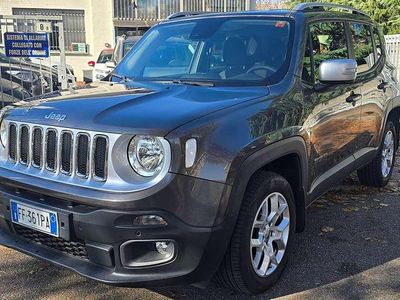 Usata Jeep Renegade Limited 140 CV (102 kW) 2016 Grigio SUV