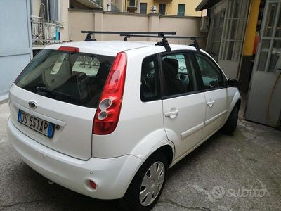 Gebraucht Ford Fiesta 75 PS (55 kW) 2008 Kleinwagen