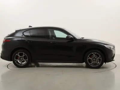 Usata Alfa Romeo Stelvio Sprint 190 CV (139 kW) 2022 Neronero SUV