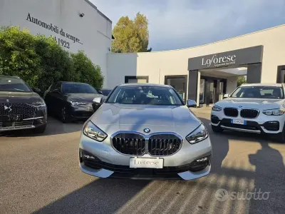 Usata BMW 116 Advantage 116 CV (85 kW) 2021 Grigio Utilitaria