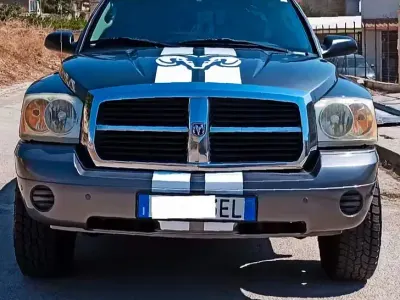 Usata Dodge Dakota 218 CV (160 kW) 2006 Grigio Pick-up