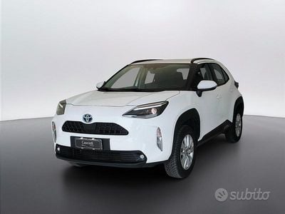 Usata Toyota Yaris Cross Active 116 CV (85 kW) 2023 Bianco SUV