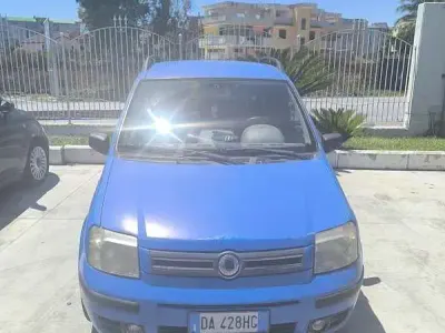Usata Fiat Panda Dynamic 60 CV (44 kW) 2006 Blu/azzurro Utilitaria