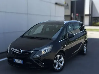 Usata Opel Zafira Tourer 150 CV (110 kW) 2015 Monovolume