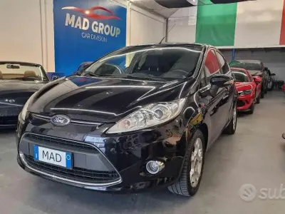 Usata Ford Fiesta Titanium 69 CV (50 kW) 2012 Nero Berlina