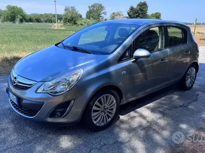 Usata Opel Corsa Club 86 CV (63 kW) 2011 Grigio Utilitaria
