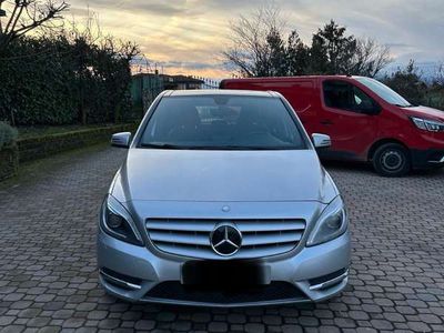 Mercedes B180