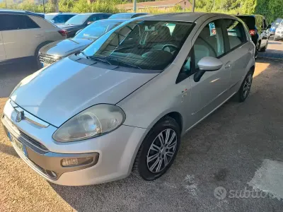 Usata Fiat Grande Punto S 75 CV (55 kW) 2011 Grigio Utilitaria