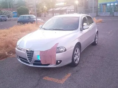 Usata Alfa Romeo 147 150 CV (110 kW) 2007 Grigio Utilitaria