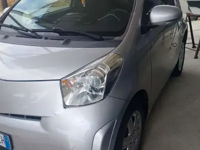 Usata Toyota iQ 90 CV (66 kW) 2010 Grigio Utilitaria