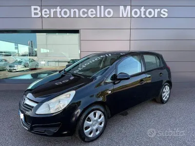 Usata Opel Corsa Cosmo 80 CV (58 kW) 2008 Nero Utilitaria