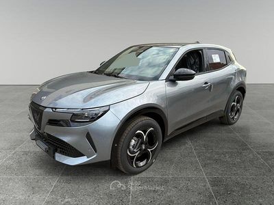 Nieuw Alfa Romeo Junior Ti 145 PK (106 kW) 2026 Grijs SUV