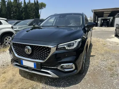 Usata MG HS Luxury 162 CV (119 kW) 2023 Nero SUV