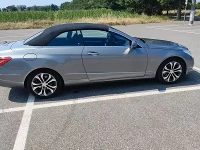 Usata Mercedes E220 170 CV (125 kW) 2013 Grigio Cabrio
