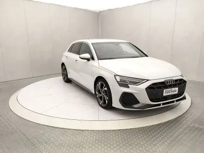 Usata Audi A3 Sportback Ambiente 150 CV (110 kW) 2024 Bianco Utilitaria