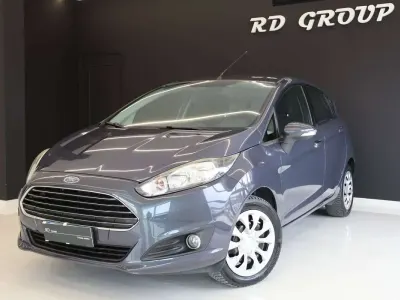 Usata Ford Fiesta Titanium 75 CV (55 kW) 2013 Blu/azzurro Berlina
