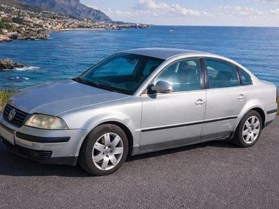 Usata VW Passat 130 CV (95 kW) 2005 Grigio Station wagon