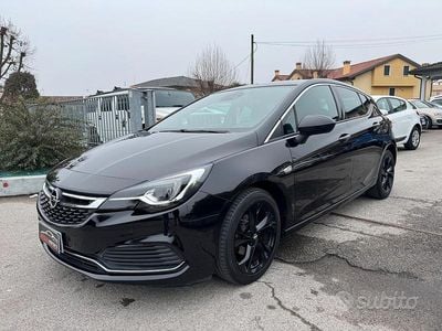 Usata Opel Astra Innovation 110 CV (80 kW) 2017 Nero Berlina