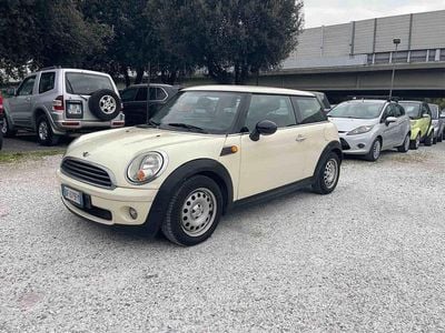 Usata Mini Cooper D Chili 95 CV (69 kW) 2007 Beige Utilitaria