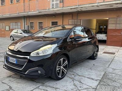 Usata Peugeot 208 Allure 120 CV (88 kW) 2016 Other Utilitaria