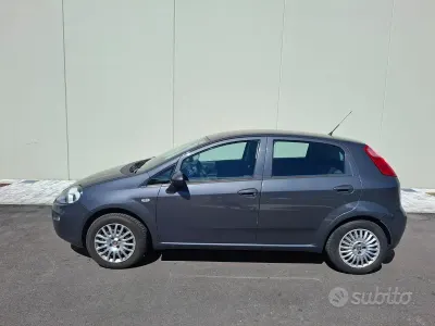 Usata Fiat Punto Street 69 CV (50 kW) 2015 Grigio Utilitaria