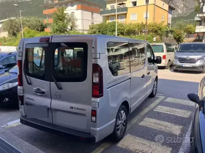 Usata Opel Vivaro 2015 Grigio Monovolume