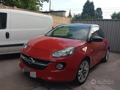 Usata Opel Adam Jam 69 CV (50 kW) 2013 Rosso Utilitaria
