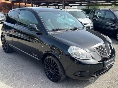 Usata Lancia Ypsilon 90 CV (66 kW) 2008 Nero Utilitaria
