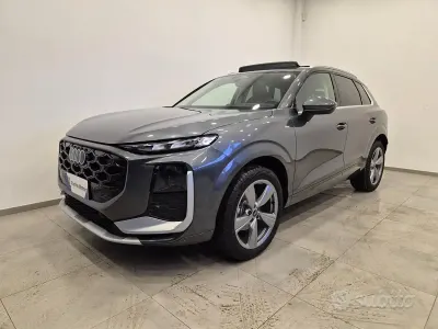 Nuova Audi Q3 S-Line 150 CV (110 kW) 2025 Grigio daytona perla  nero my SUV