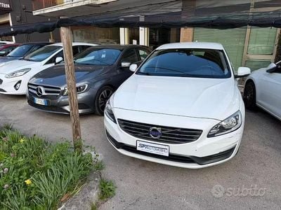 Käytetty Volvo V60 116 HP (85 kW) 2014 Valkoinen Farmari
