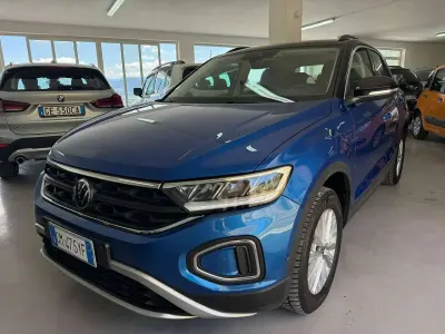 Usata VW T-Roc Style 150 CV (110 kW) 2023 Blu/azzurro SUV