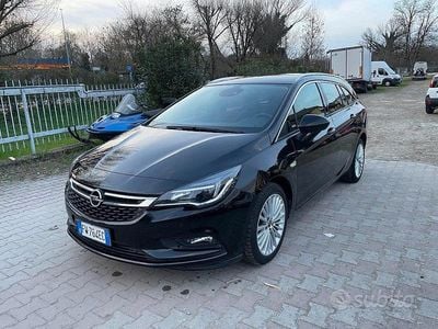 Usata Opel Astra Innovation 136 CV (100 kW) 2019 Nero metallizzato Station wagon