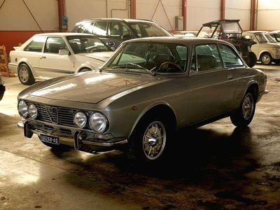 Usata Alfa Romeo 2000 Veloce 132 CV (97 kW) 1974 Argento Coupé