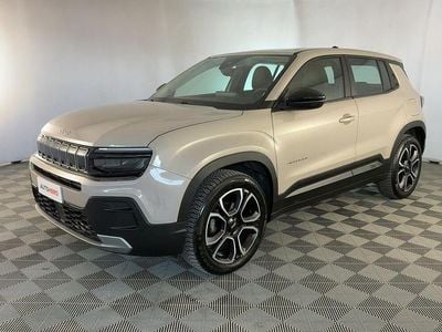 Usata Jeep Avenger Altitude 101 CV (74 kW) 2023 Beige SUV