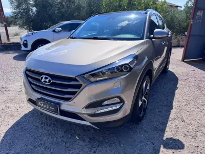 Usata Hyundai Tucson Edition 141 CV (103 kW) 2018 Argento SUV