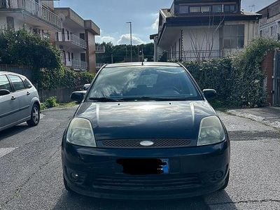 Usata Ford Fiesta 53 CV (38 kW) 2005 Blu Utilitaria