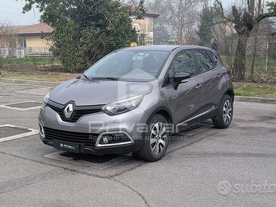 Usata Renault Captur Zen 90 CV (66 kW) 2016 Grigio SUV
