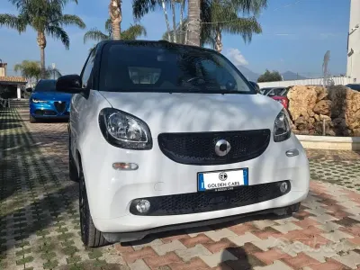 Begagnad Smart ForTwo Cabrio Passion 71 HK (52 kW) 2019 Vit Cab