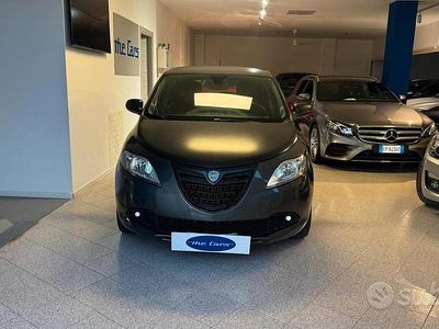 Usata Lancia Ypsilon S 69 CV (50 kW) 2015 Grigio Utilitaria
