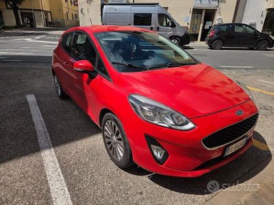 Second-hand Ford Fiesta 85 CP (62 kW) 2017 Roșu Berlinǎ