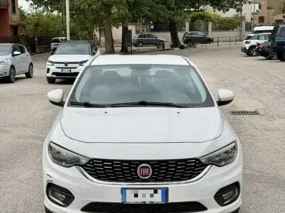 Usata Fiat Tipo Lounge 95 CV (69 kW) 2016 Bianco Berlina