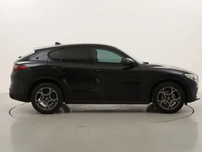 Usata Alfa Romeo Stelvio Business 179 CV (131 kW) 2018 Neronero SUV