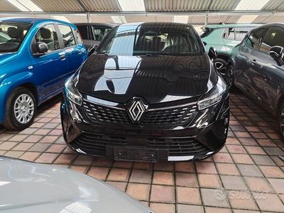 Usata Renault Clio V Techno 91 CV (66 kW) 2025 Grigio Berlina