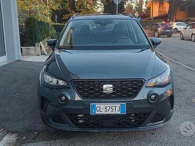 Usata Seat Arona Style 89 CV (65 kW) 2023 Grigio SUV