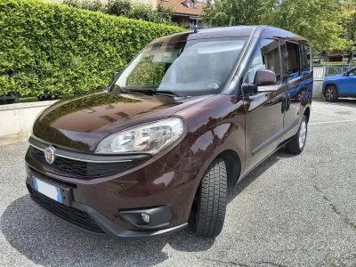 Usata Fiat Doblò 120 CV (88 kW) 2015 Monovolume